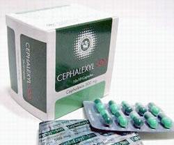 effectiveness of cephalexin vs ciprofloxicin